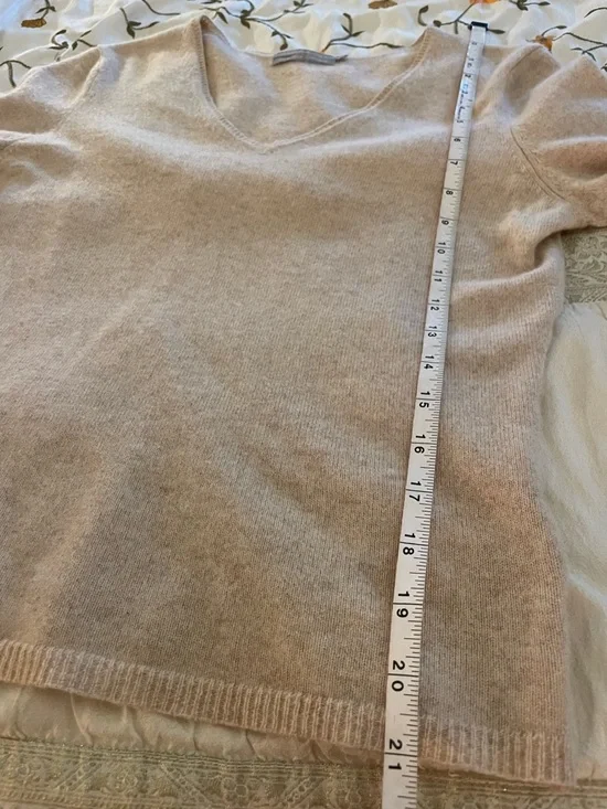 Cashmere Sweater - Picture 5 of 5